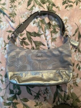 EUC COACH SILVER LEATHER C CANVAS SHOULDER BAG